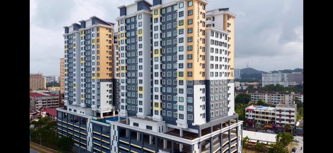 Casa Callisto Homestay - New Seaview With Pool 3Br Apartment Ladang Tanjung Kuala Terengganu Eksteriør billede